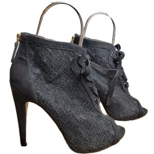 Nine West Enetta Black Lace High Heels Women's 7.5 Peep Toe Zip Boho Whimsigoth.